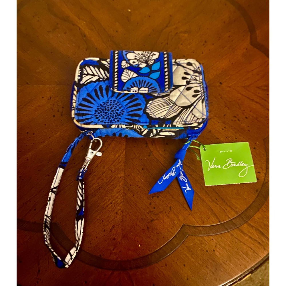 NWT VERA BRADLEY Blue Bayou Smartphone Wristlet - Picture 1 of 4